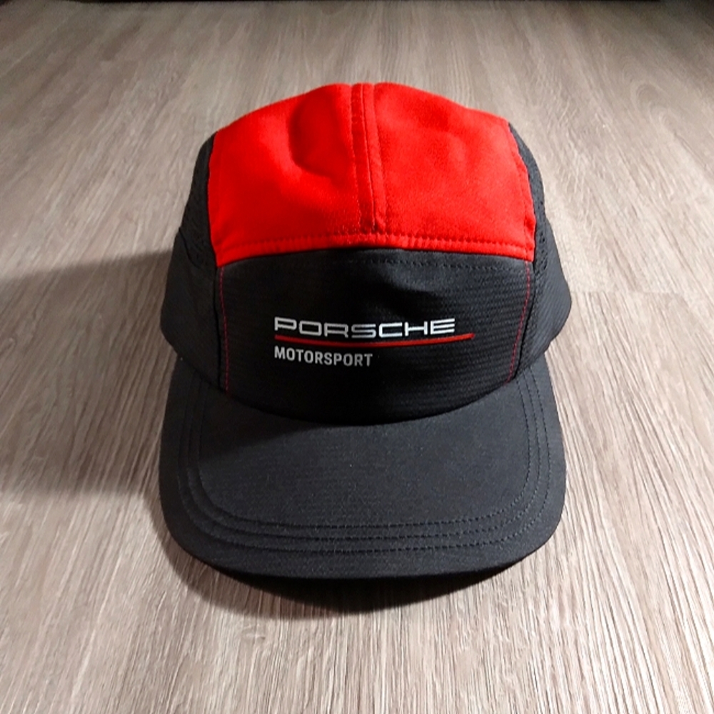 Porsche hat